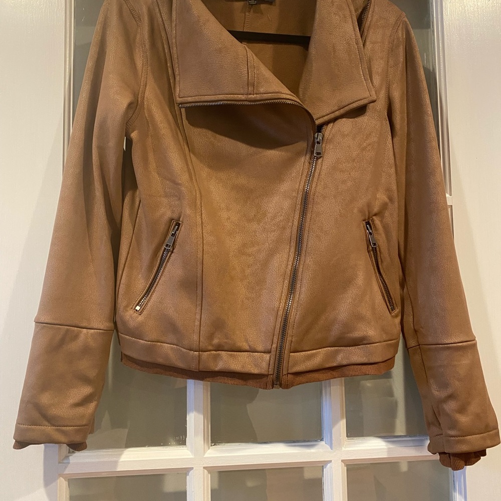 Camel color size medium excellent condition